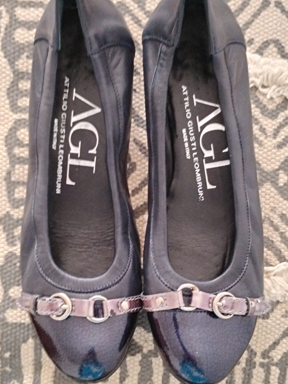 AGL Navy Blue Patent Leather Ballet Flats with Buckle Trim Close To New 9.5 39.5